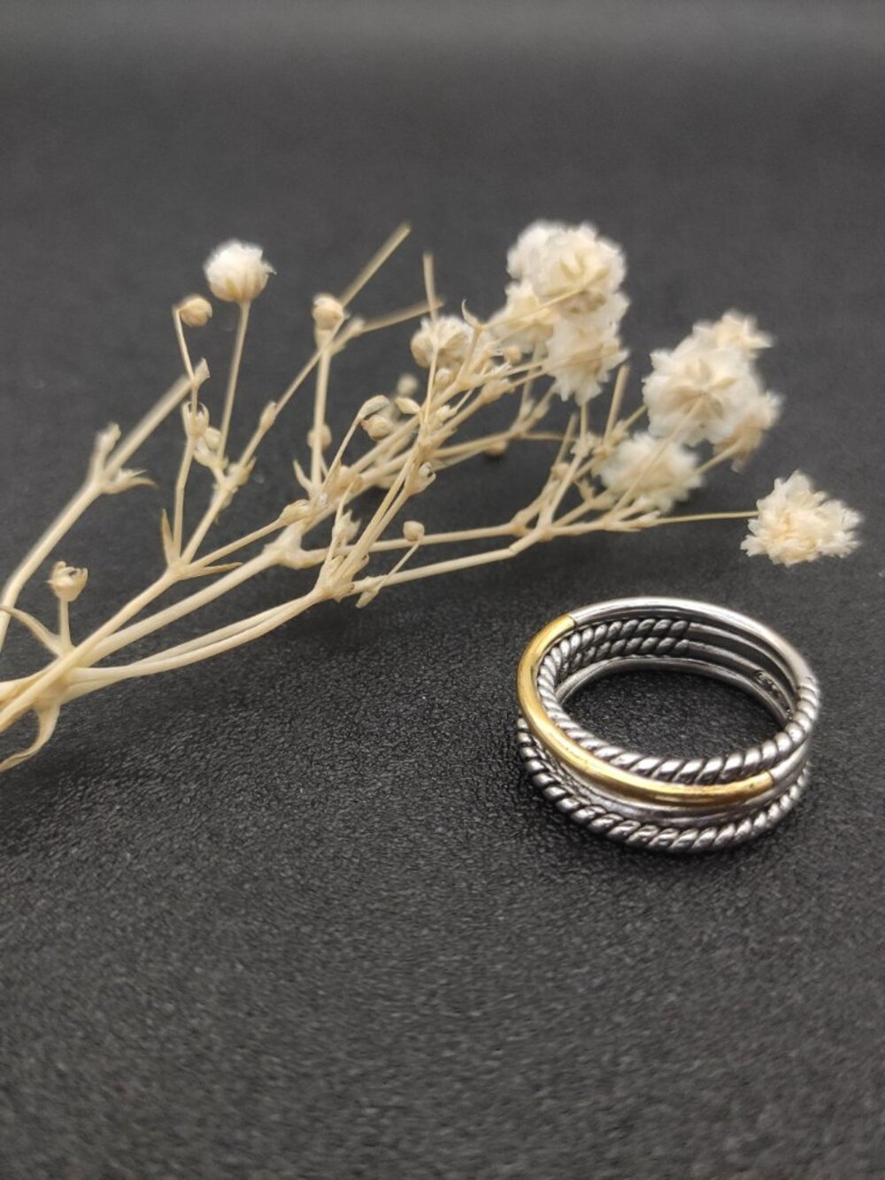 🔥🔥🔥David Yurman Buttoned Single Cylindrical Two-Color Ring. Sizes: 6-7-8-9